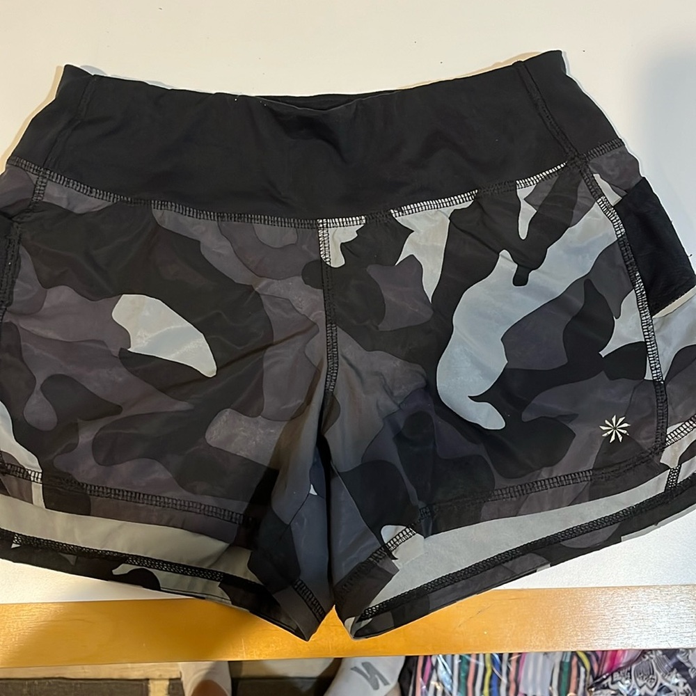 Athleta running shorts, size xs, black camo